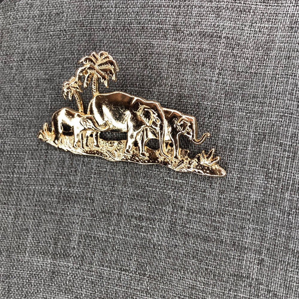 Elephant Family Brooch